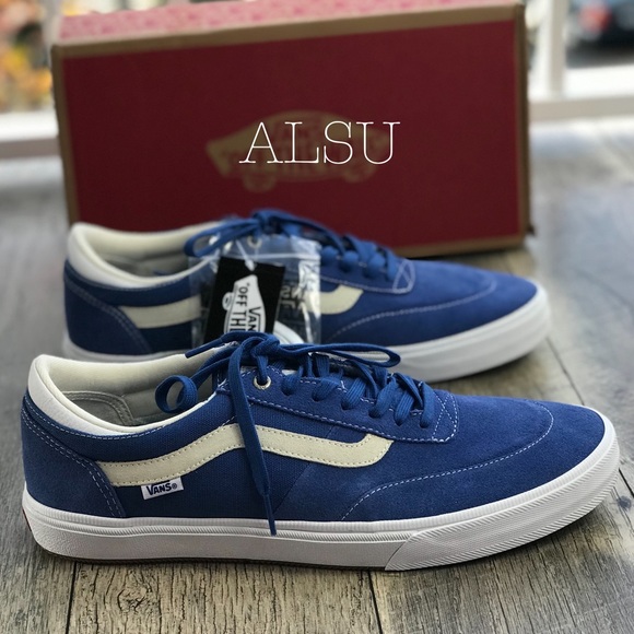 vans gilbert crockett pro 2 on feet